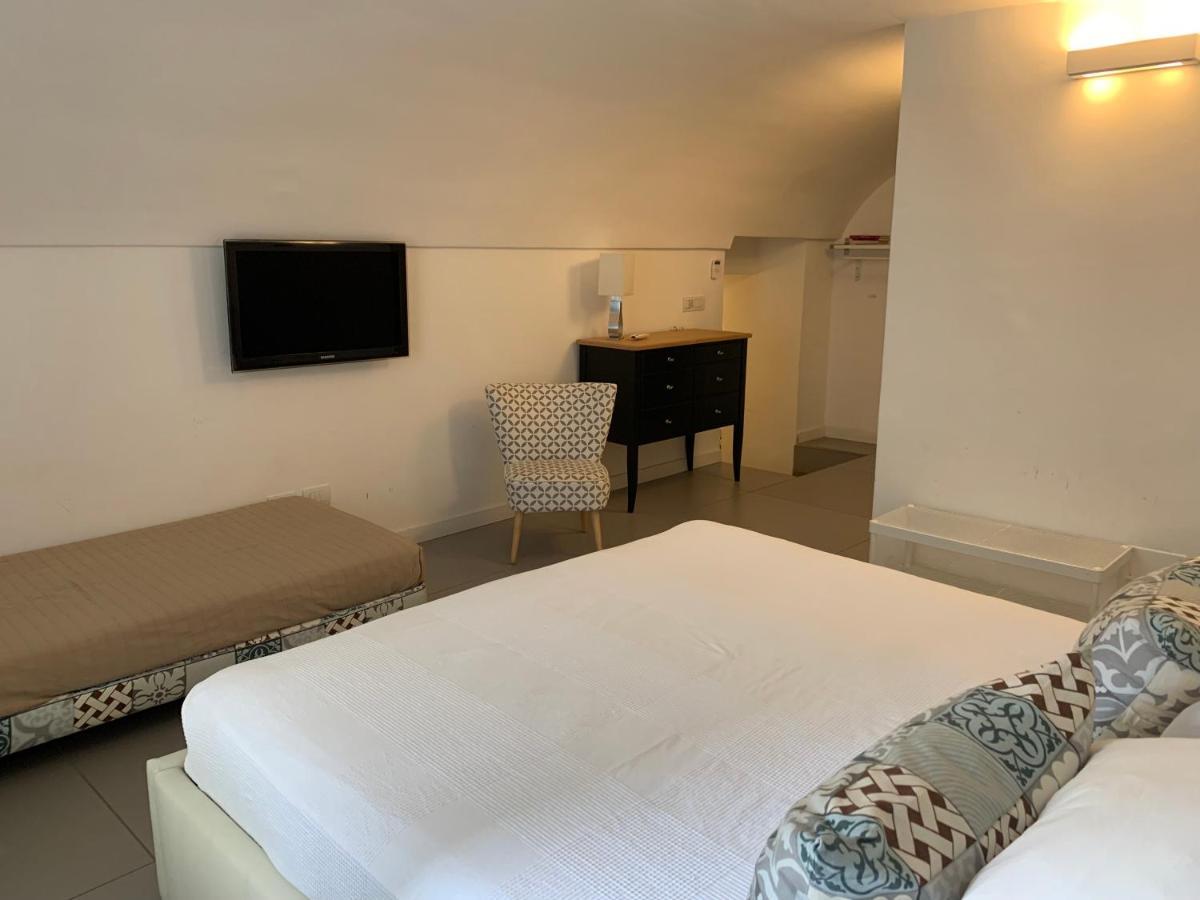 Bed and Breakfast A Casa Di Anna à Naples Extérieur photo