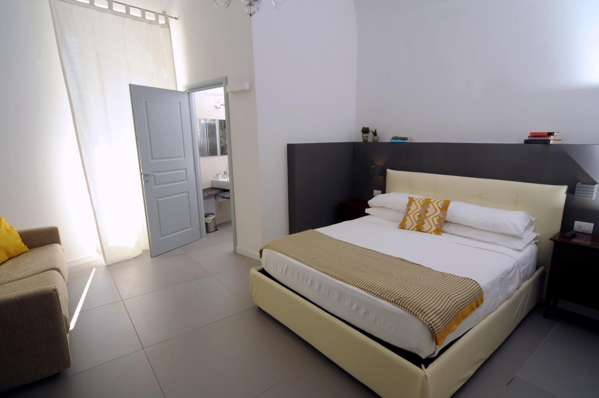 Bed and Breakfast A Casa Di Anna à Naples Extérieur photo