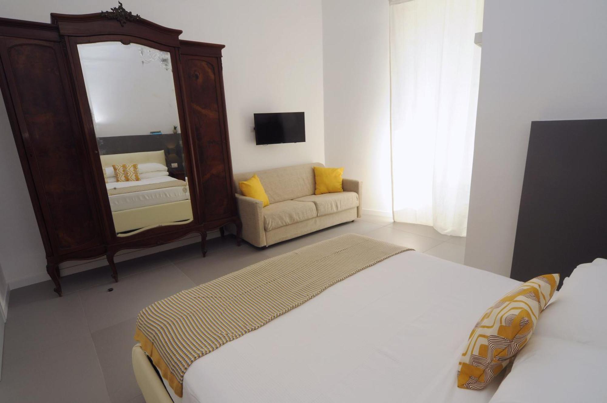 Bed and Breakfast A Casa Di Anna à Naples Extérieur photo